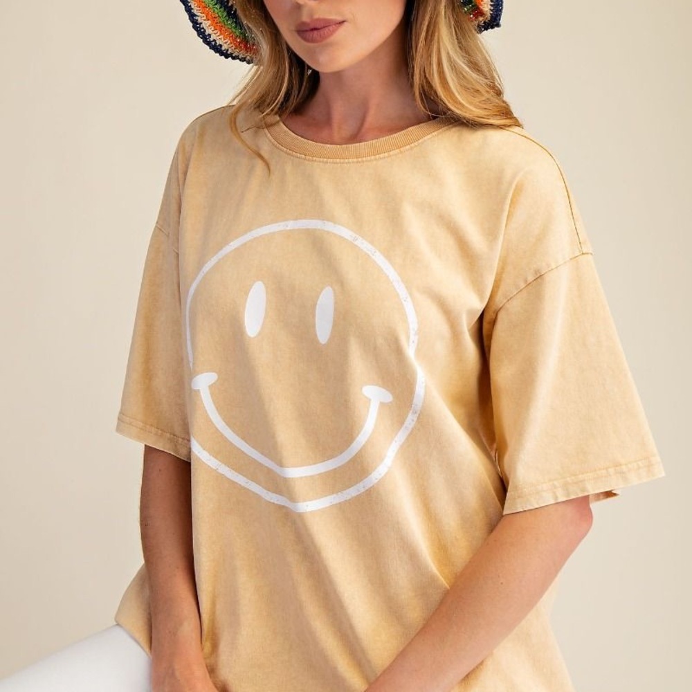 Easel Beige Yellow Smiley Short Sleeve Tee